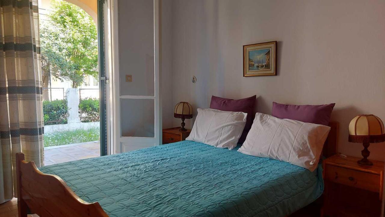 Elizabeth Apartments Acharavi  Eksteriør billede